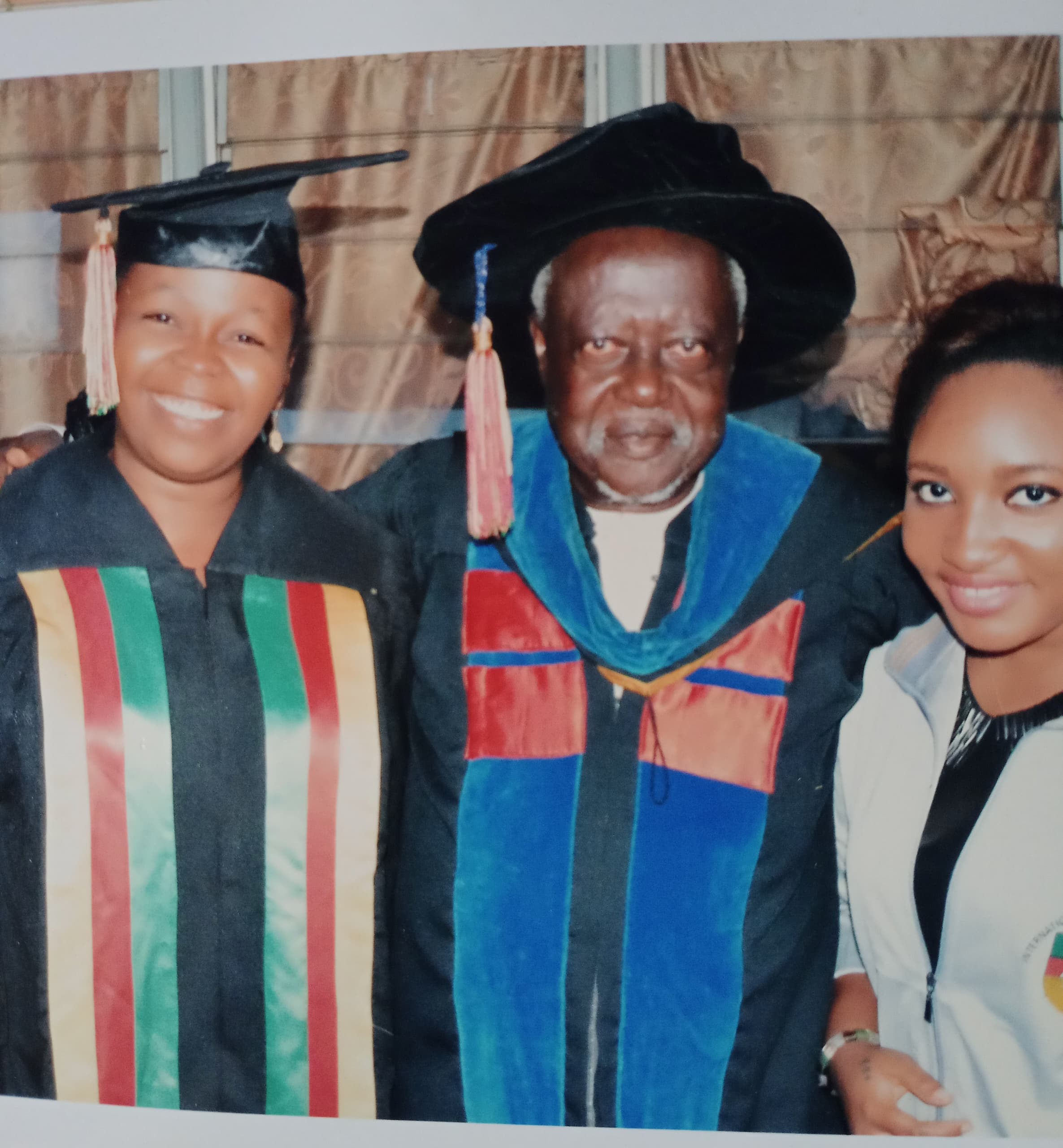 International university students with the President ( Prof Patrick Chefu Fusi)